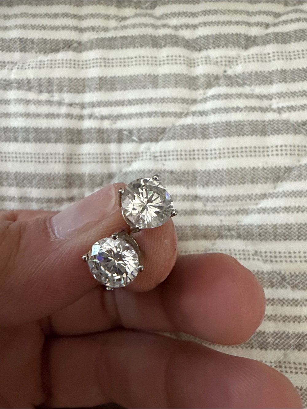 Classic Clear Cubic Zirconia 3k Stud Earrings - Silver